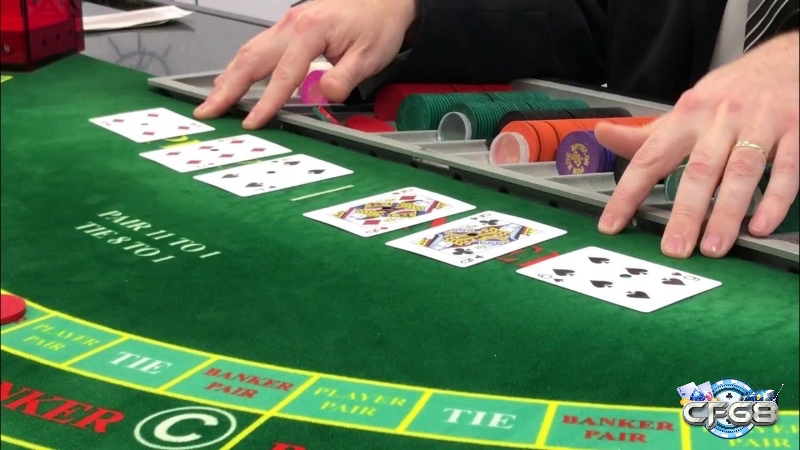 Baccarat chơi như thế nào: Các cửa cược phụ mang lại tỷ lệ thưởng cao nhưng rủi ro lớn.