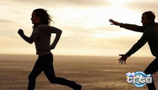 Giải mã giấc mơ chạy trốn thì thông thường là đánh số 07 hoặc 21